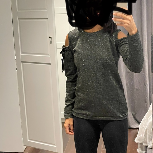 Bare Shoulder Tunic - Picture 4 of 5